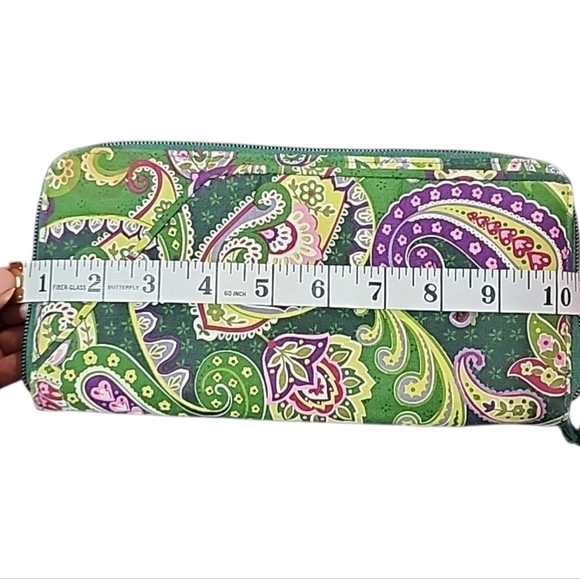 Vera Bradley Large Zip Travel Organizer Wallet - Picture 6 of 7